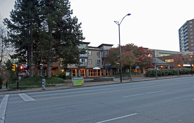 Chelsea Village in Burnaby, BC - Building Photo - Building Photo