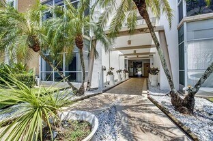 3040 NE 16th Ave in Oakland Park, FL - Building Photo