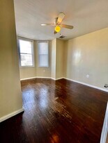 4716 Chestnut St in Philadelphia, PA - Building Photo