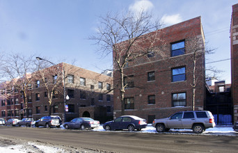 Scotland Yard in Chicago, IL - Foto de edificio - Building Photo