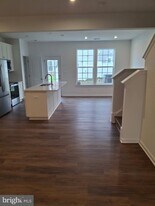 612 Slick Terrace in Martinsburg, WV - Building Photo