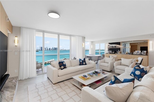 1800 Sunset Harbour Dr, Unit 1102/4 in Miami Beach, FL - Foto de edificio - Building Photo