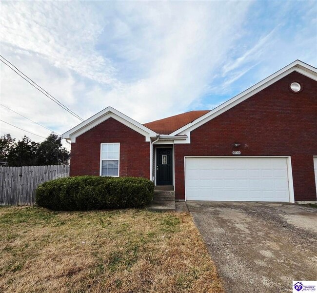 171 Red Hawk Dr in Vine Grove, KY - Building Photo - Building Photo