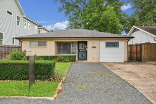 820 E 28th St in Houston, TX - Building Photo