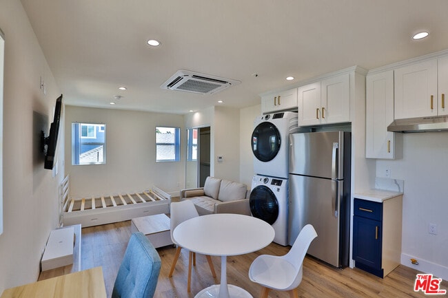property at 1237 W 25th St
