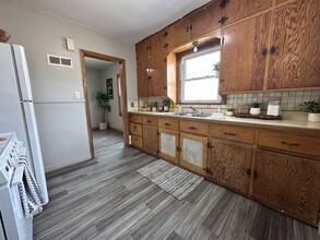 400 E Arlington St in Waterloo, IA - Building Photo - Building Photo