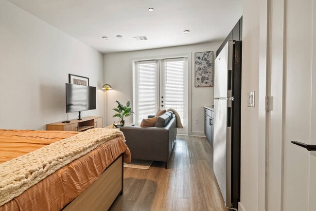 701 Richmond Ave. in Houston, TX - Building Photo - Building Photo