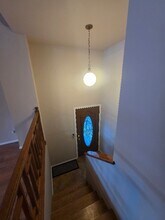 18660 Kings Point Cir in Anchorage, AK - Foto de edificio - Building Photo