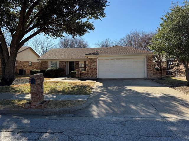 6628 Fair Oaks Dr in Watauga, TX - Building Photo - Building Photo