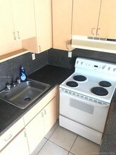 16150 NE 21st Ave-Unit -5 in North Miami Beach, FL - Building Photo - Building Photo