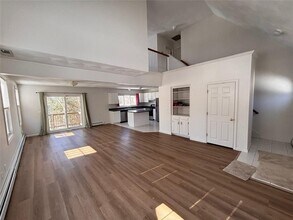 100 Clinton Dr in North Kingstown, RI - Building Photo - Building Photo