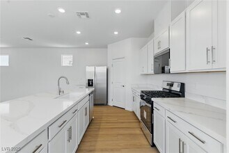 9174 Vesey Ave in Las Vegas, NV - Building Photo - Building Photo