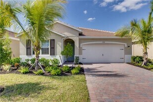 15230 Torino Ln in Ft. Myers, FL - Building Photo