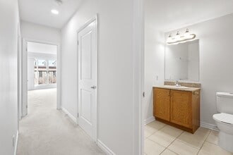 Clarendon Lanes in Ottawa, ON - Building Photo - Building Photo