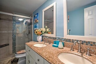 801 S Ocean Dr in Hollywood, FL - Building Photo - Building Photo