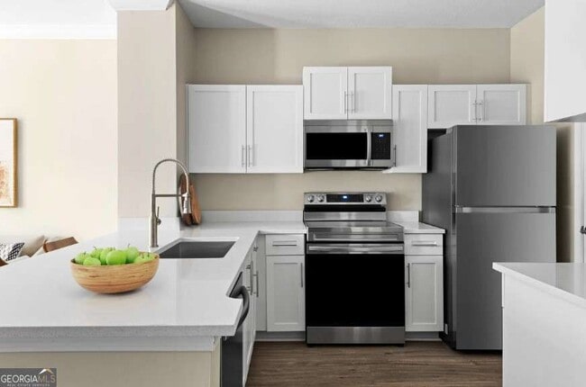 property at 2500 Shallowford Rd