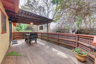 858 Brittany Ave in Encinitas, CA - Building Photo - Building Photo