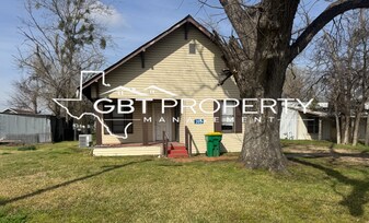 205 N Narcissus St in Kosse, TX - Building Photo