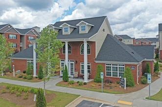 The Reserve at Brookberry Farm in Winston-Salem, NC - Foto de edificio - Building Photo