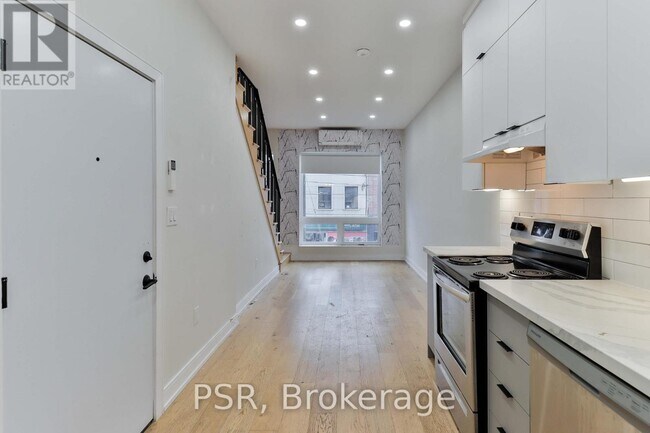 1173 Dundas St W in Toronto, ON - Building Photo - Building Photo