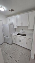 632 W 2nd St in West Palm Beach, FL - Foto de edificio - Building Photo