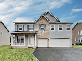 306 Hubbard Cir in Plano, IL - Building Photo