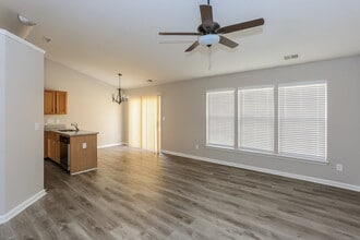 2082 Chapel Creek Rd in Concord, NC - Building Photo - Building Photo