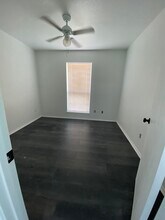 3017 Hillsdale Ave in Corsicana, TX - Building Photo - Building Photo