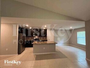 4625 Dragon St in North Port, FL - Building Photo - Building Photo