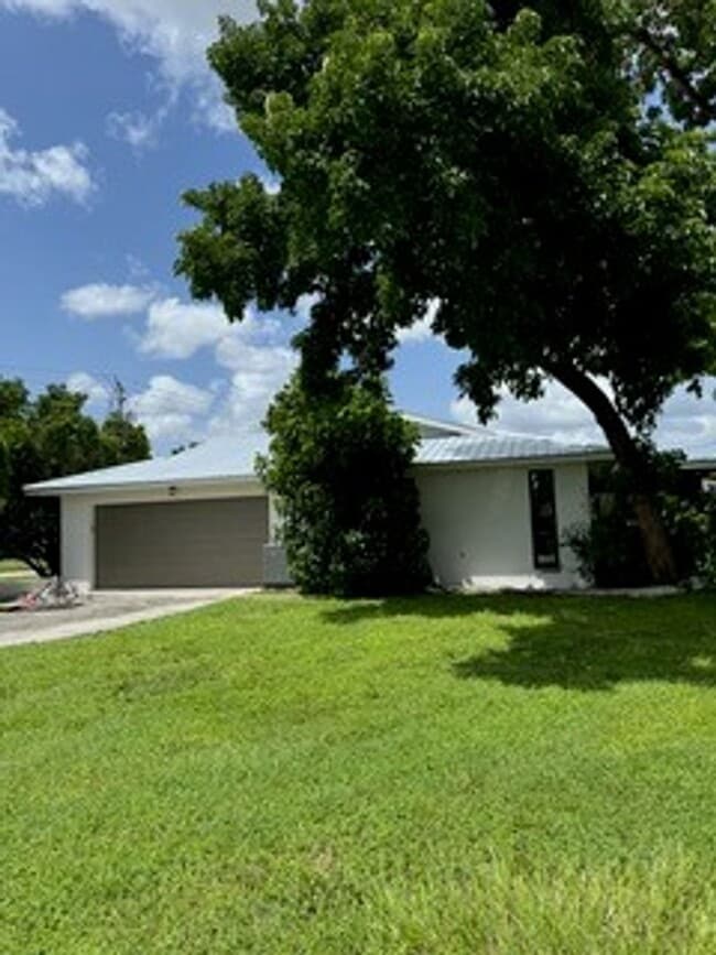 8954 Austin St