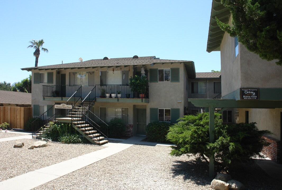 180 E Pleasant St in Santa Paula, CA - Building Photo