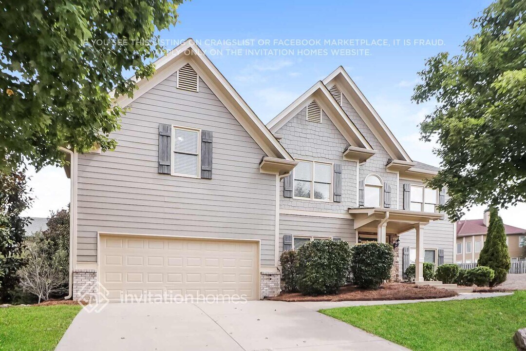 2627 Creek Rock Cir in Buford, GA - Building Photo