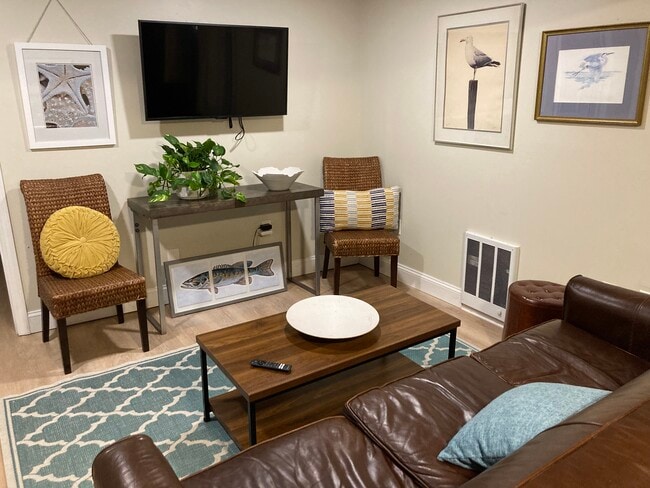 property at 290 North End Blvd
