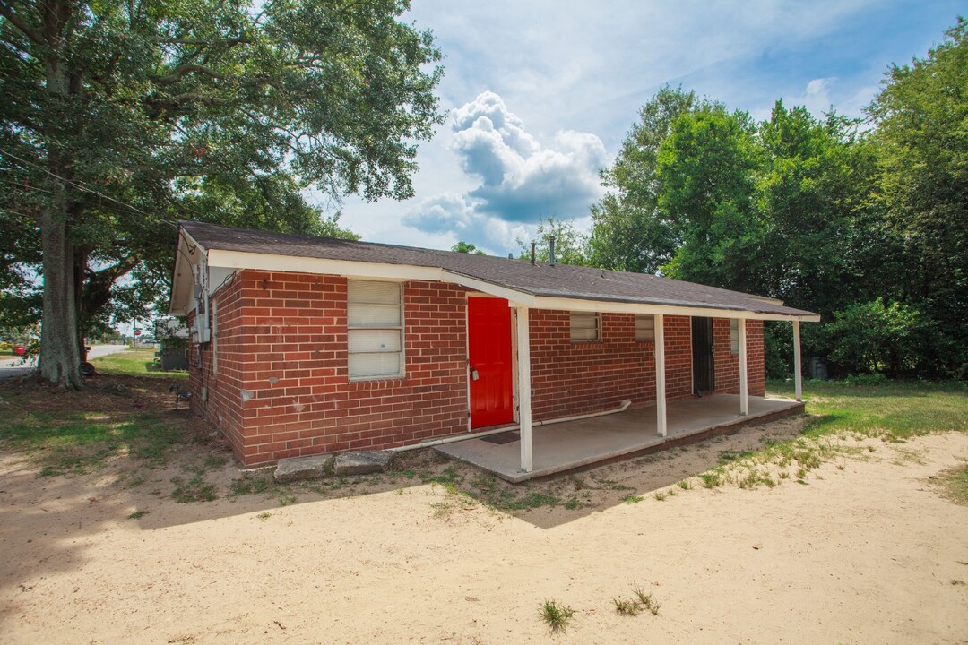 743 Woodard Ave in Macon, GA - Building Photo