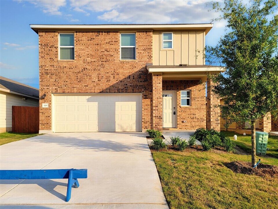 120 Longmount Cv in Liberty Hill, TX - Building Photo
