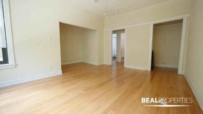 725 W Barry Ave in Chicago, IL - Building Photo - Building Photo