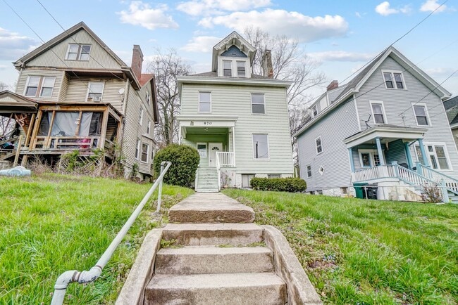 870 Rockdale Ave in Cincinnati, OH - Building Photo - Building Photo