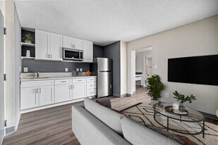 1105 Flats at North Hills in Raleigh, NC - Building Photo