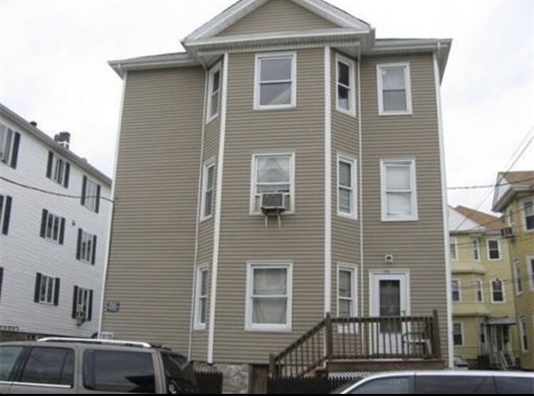 227 Eagle St in Fall River, MA - Building Photo