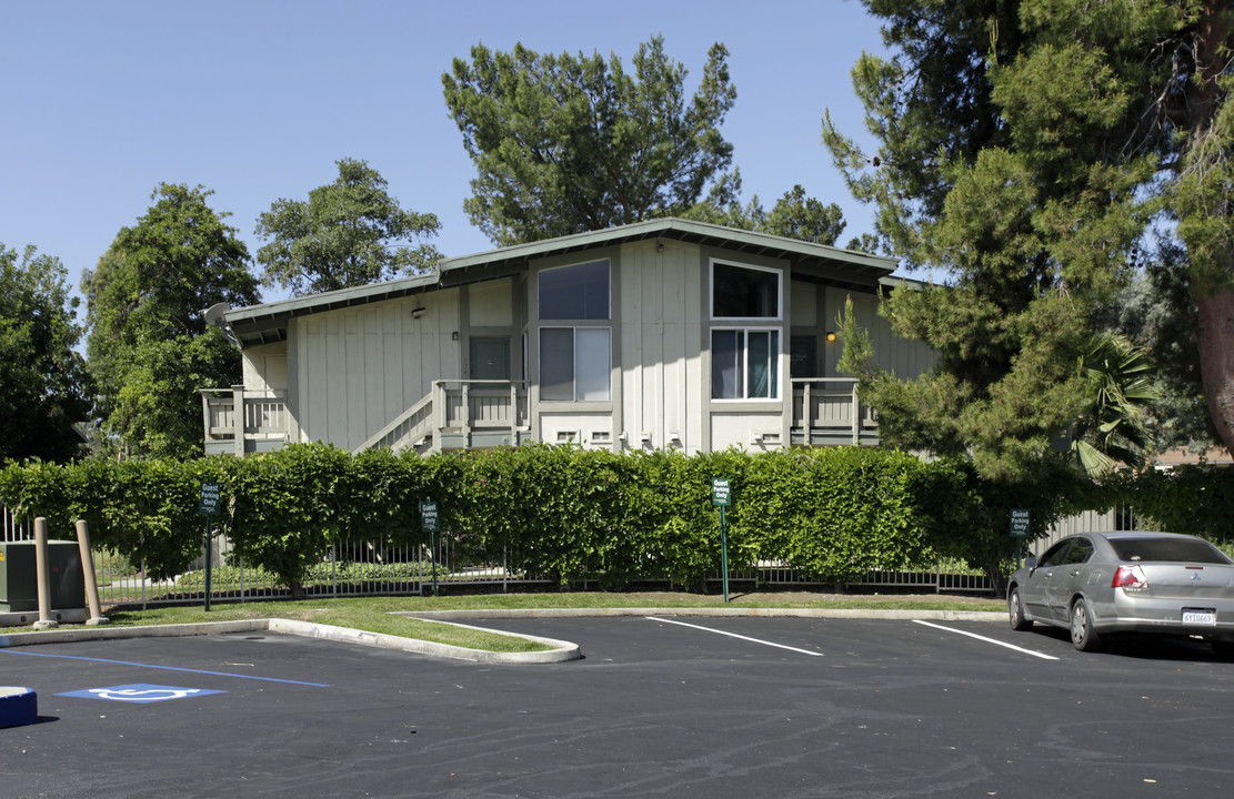 Country Woods Apartments in Colton, CA - Building Photo