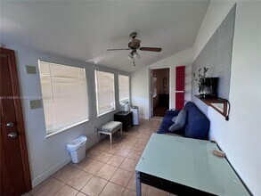 1723 Jackson St-Unit -1 in Hollywood, FL - Building Photo - Building Photo