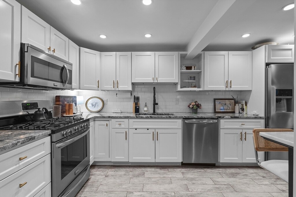 17 Middle St in Boston, MA - Building Photo