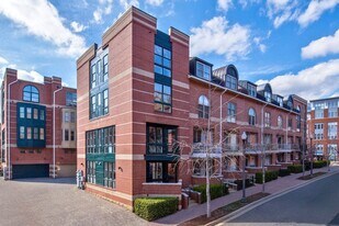 1662 N Quinn St in Arlington, VA - Building Photo