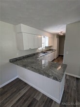 35433 Crescent Dr in Fruitland Park, FL - Building Photo - Building Photo
