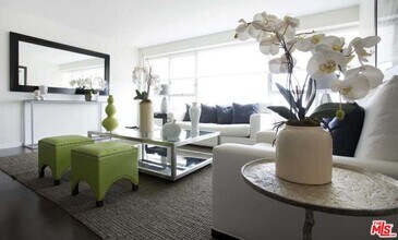 3460 W 7th St in Los Angeles, CA - Building Photo - Building Photo