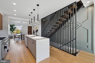 331 Fountain St in Philadelphia, PA - Building Photo - Building Photo