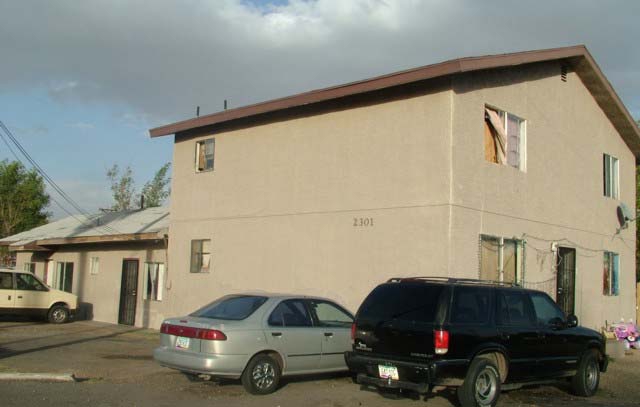 2301 N 27th St in Phoenix, AZ - Building Photo