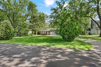 273 Mc Kinley Dr in Troy, MI - Building Photo - Building Photo