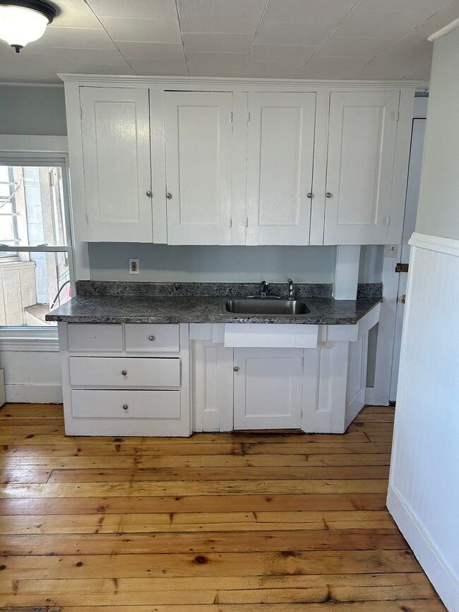66 Green St in Biddeford, ME - Building Photo - Building Photo