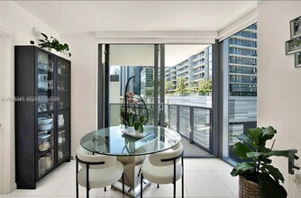 31 SE 6th St, Unit 1201 in Miami, FL - Building Photo - Building Photo